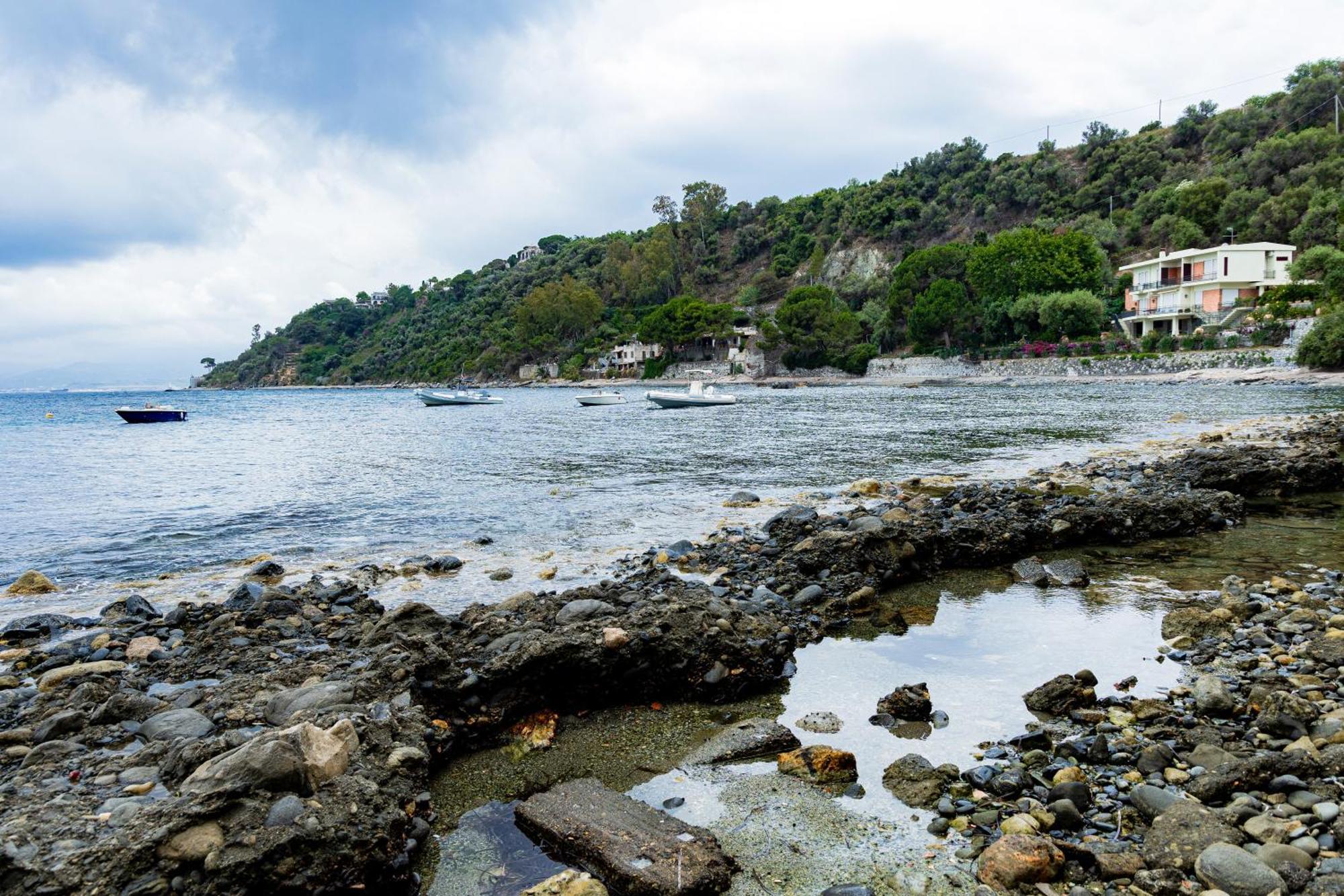 Riva Smeralda Camping Lodge มิลาซโซ ภายนอก รูปภาพ