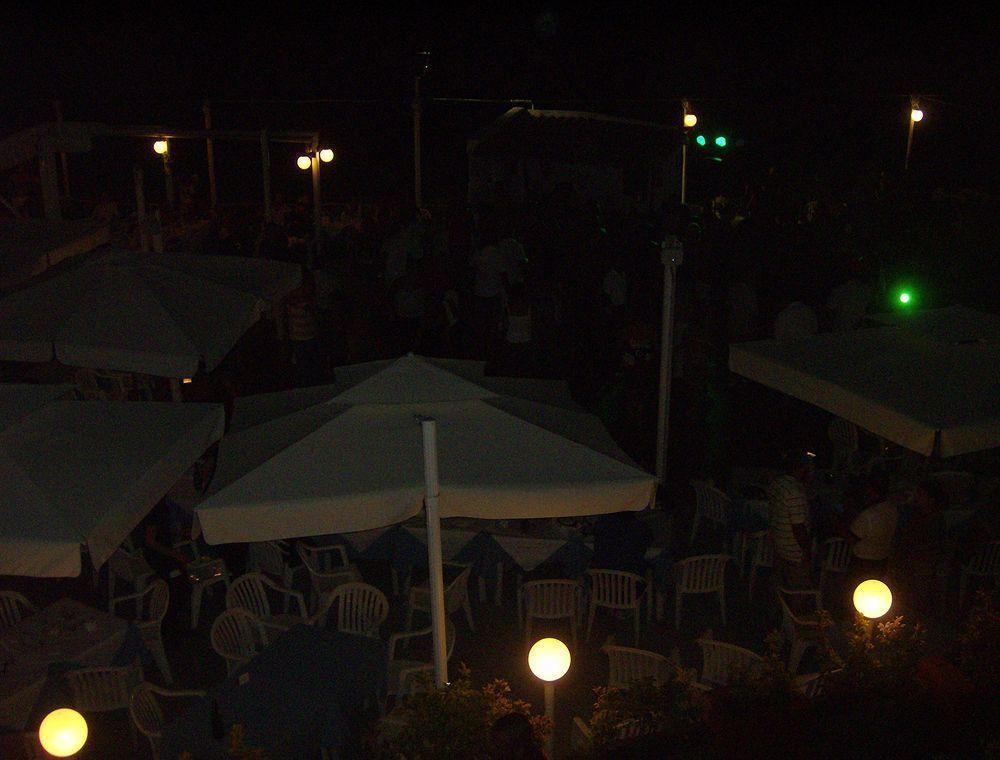 Riva Smeralda Camping Lodge มิลาซโซ ภายนอก รูปภาพ